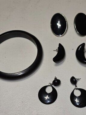 All Black Wooden Bracelet and Earrings Set